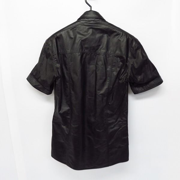実際に弊社で買取させて頂いたBALMAIN/バルマン ZIPポケット レザー半袖シャツ ブラック 38の画像 1枚目