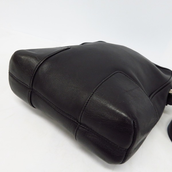 実際に弊社で買取させて頂いたLOEWE/ロエベ アナグラム レザー ショルダーバッグの画像 2枚目