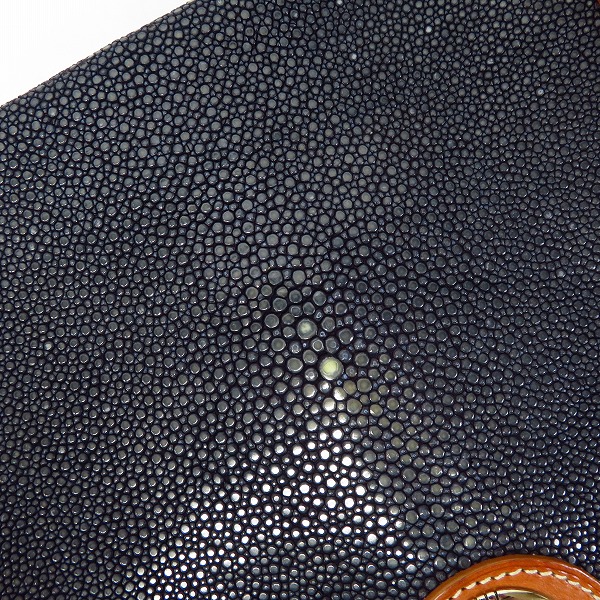 実際に弊社で買取させて頂いたHUNTING WORLD/ハンティングワールド スティングレイ/エイ革 レザーコンビ ショルダーバッグの画像 6枚目