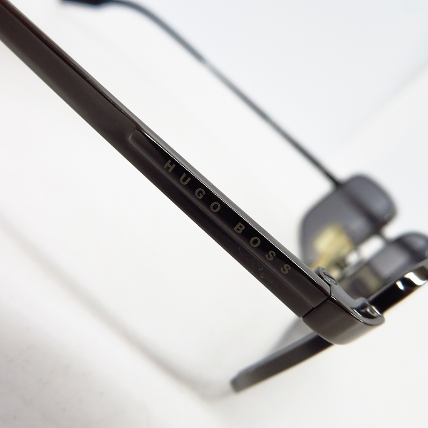 実際に弊社で買取させて頂いたHUGO BOSS/ヒューゴボス サングラス 0008/S KJ1Y1 の画像 8枚目