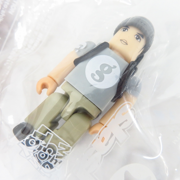 実際に弊社で買取させて頂いた【未開封】kubrick/キューブリック 藤原ひろし フィネス/グッドイナフ 100% 2000年/非売懸賞品 2点セット の画像 3枚目