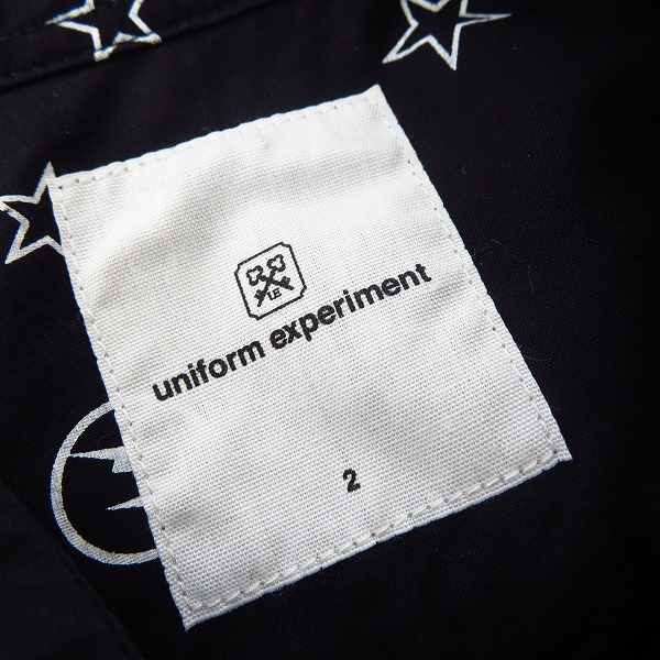 実際に弊社で買取させて頂いたuniform experiment/ユニフォームエクスペリメント スタープリント ボタンダウンシャツ ブラック UE-150083/2の画像 2枚目
