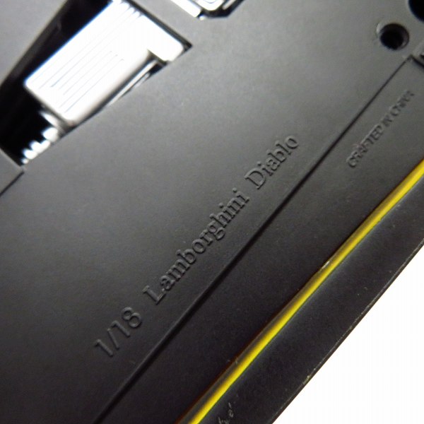 実際に弊社で買取させて頂いた【難有】AUTOart/オートアート  ミニカー Lamborghini/Diablo/ランボルギーニ ディアブロ 1/18 の画像 4枚目