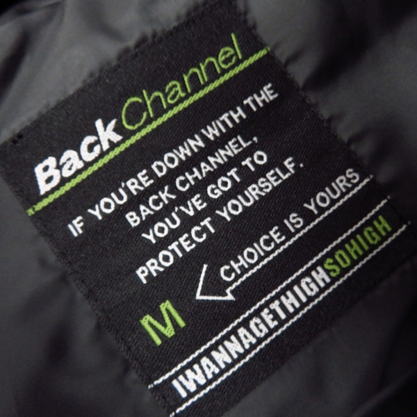 実際に弊社で買取させて頂いたBack Channel/バックチャンネル ダウンジャケット フーディー レッド/Mの画像 2枚目