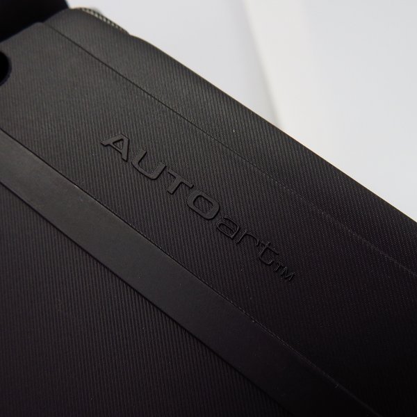 実際に弊社で買取させて頂いた【難有】AUTOart/オートアート ミニカー  Aston Martin/アストンマーチン DBR9 1/18の画像 4枚目