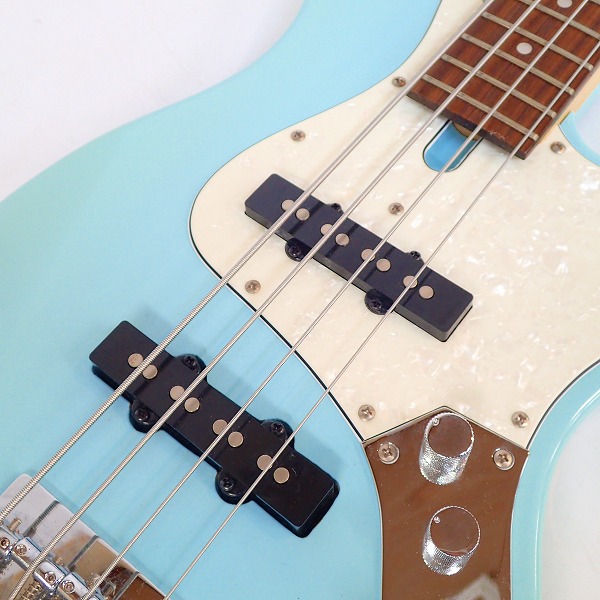 実際に弊社で買取させて頂いた★Bacchus/バッカス UNIVERSE SERIES ジャズベース タイプ ショートスケール エレキベースの画像 4枚目