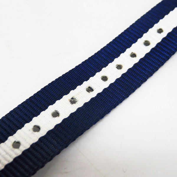 実際に弊社で買取させて頂いたDaniel Wellington/ダニエルウェリントン Classic 腕時計 B36S5 交換用ベルト付きの画像 5枚目