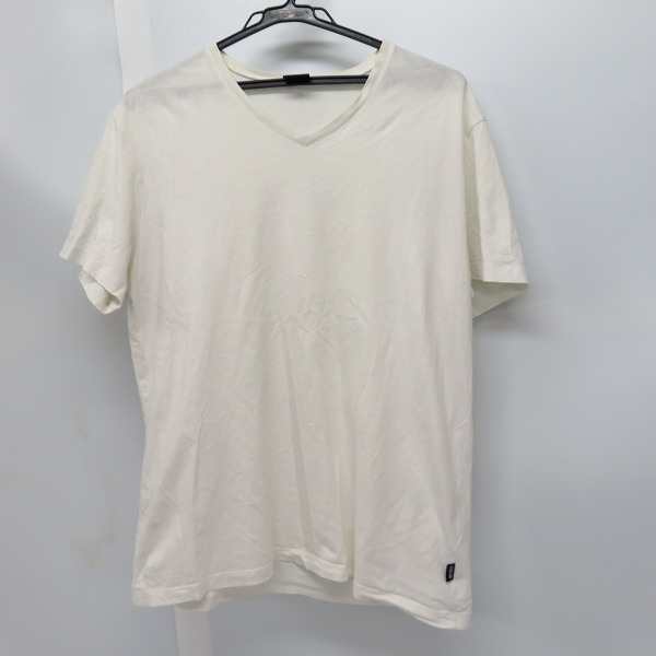 実際に弊社で買取させて頂いたHUGO BOSS/ヒューゴ ボス VネックTシャツ ホワイト/白 M