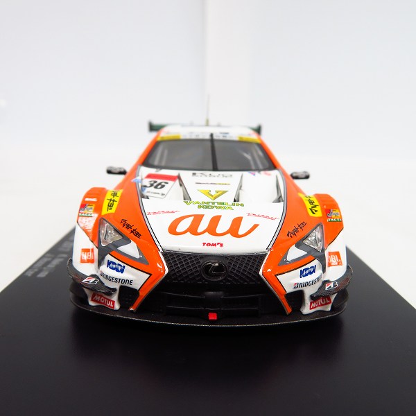 実際に弊社で買取させて頂いたEBBRO/エブロ 1/43 au TOM'S/トムス LC500 SUPER GT GT500 2017 ミニカーの画像 1枚目