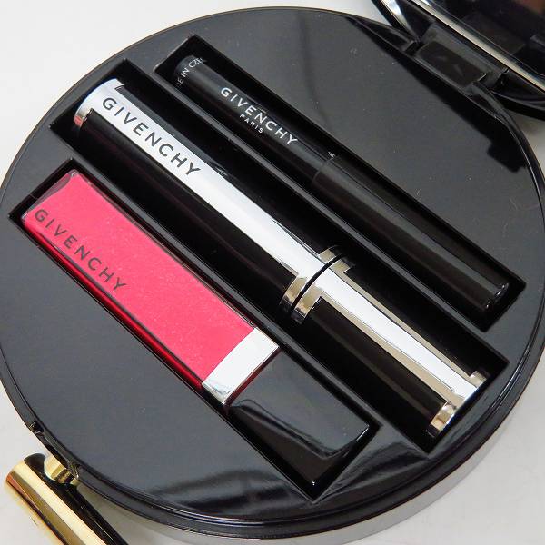 実際に弊社で買取させて頂いたGIVENCHY/ジバンシィ グラマーオンザゴー 3ステップメイクアップパレットの画像 4枚目