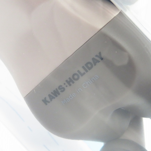 実際に弊社で買取させて頂いた【未開封】KAWS/カウズ HOLIDAY JAPAN 9.5 Vinyl Figures/ホリデージャパン ビニールフィギュアの画像 4枚目