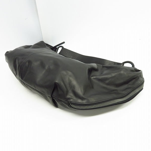 実際に弊社で買取させて頂いたISAMU KATAYAMA BACKLASH/バックラッシュ GUIDI CALF "REGULATE" SHOULDER BAG/バナナバッグ LARGE 143-02の画像 2枚目