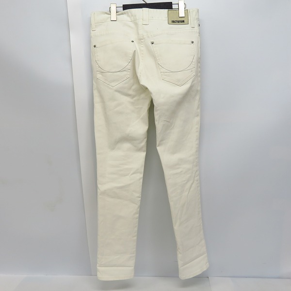 実際に弊社で買取させて頂いたFACTOTUM/ファクトタム テーパー ホワイトデニムパンツ 01042629/30の画像 1枚目