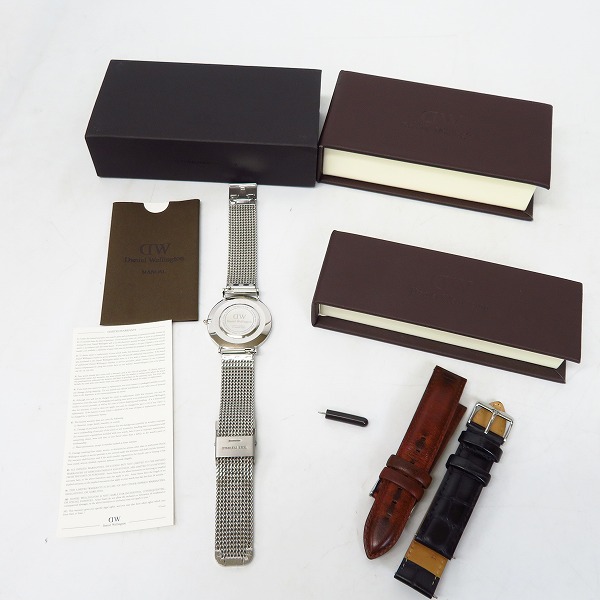 実際に弊社で買取させて頂いたDaniel Wellington/ダニエルウェリントン B36S12 腕時計 替えベルト2本セットの画像 6枚目