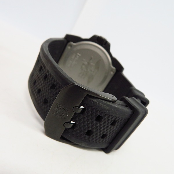 実際に弊社で買取させて頂いたLuminox/ルミノックス カーボン 腕時計 3500-1GBq H-3 LX-200の画像 2枚目