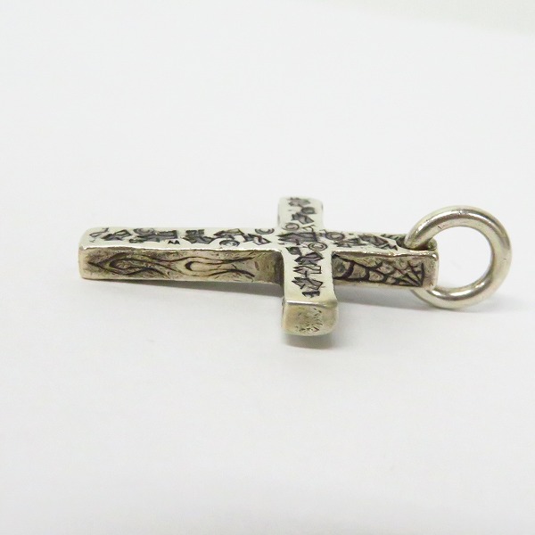 実際に弊社で買取させて頂いたTRAVIS WALKER/トラヴィスワーカー グラフィティ クロスチャームの画像 3枚目