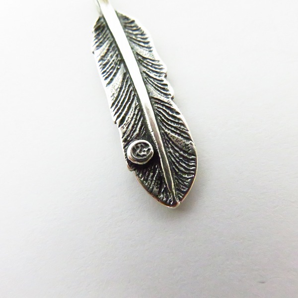 実際に弊社で買取させて頂いた【ギャラ付】TRAVIS WALKER/トラヴィスワーカー ボルトフェザーwゴールド チャームの画像 3枚目