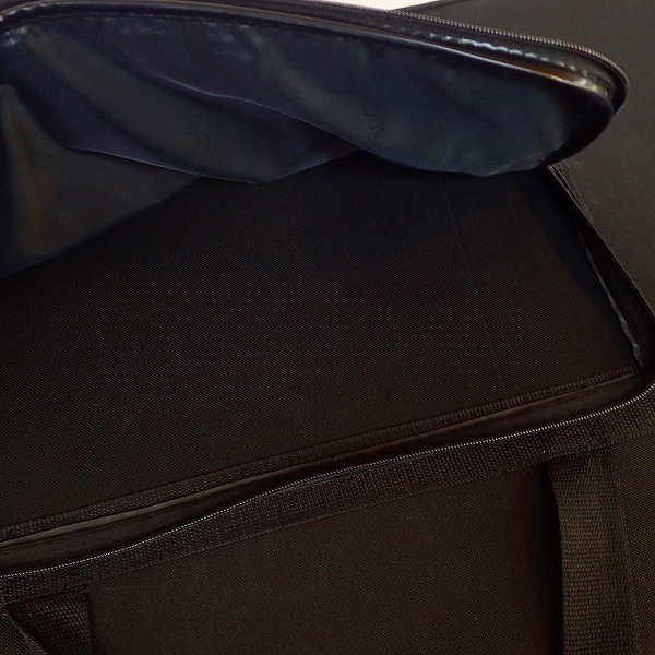 実際に弊社で買取させて頂いた★DEAN/ディーン フライングV タイプ セミハードケースの画像 3枚目