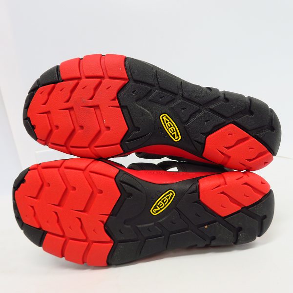 実際に弊社で買取させて頂いたKEEN/キーン MAGNET/MARS RED CLEARWATER CNX サンダル 1010983/27の画像 2枚目