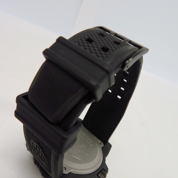 実際に弊社で買取させて頂いたLuminox/ルミノックス カーボン 腕時計 3500-1GBq H-3 LX-200の画像 5枚目