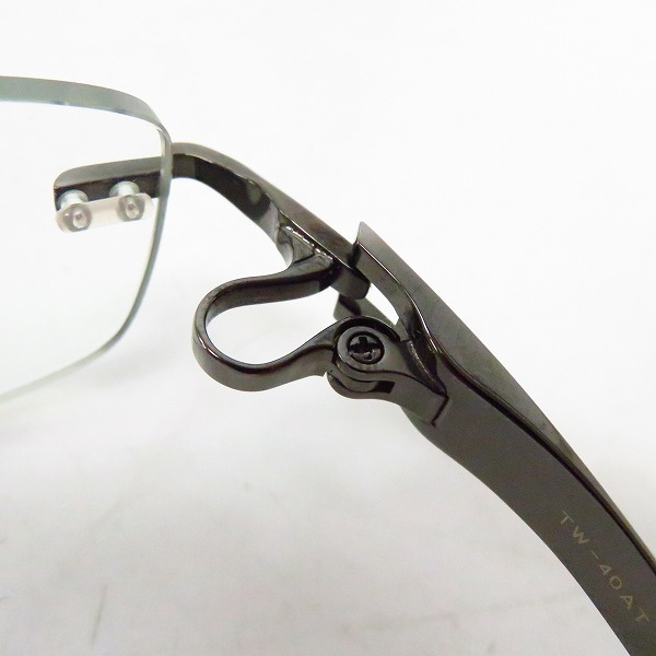 実際に弊社で買取させて頂いた999.9/フォーナインズ リムレス/ツーポイント 眼鏡/メガネフレーム TW-40ATの画像 5枚目
