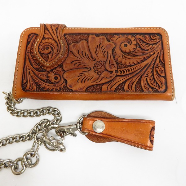 実際に弊社で買取させて頂いたFUNNY/ファニー カービングレザー コンチョ ロングウォレット/長財布 ウォレットチェーン付きの画像 1枚目