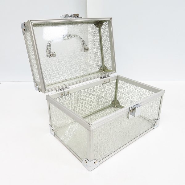 実際に弊社で買取させて頂いたCELINE/セリーヌ メイクボックス クリア ブランドロゴ コンパクトミラー付き の画像 2枚目