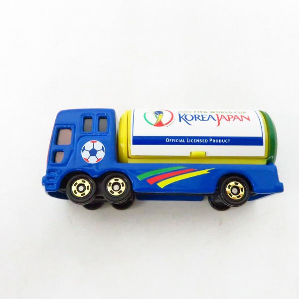 実際に弊社で買取させて頂いたTOMICA/トミカ 2002 FIFA WORLD CUP KOREA JAPAN/日韓ワールドカップ イベントカー サポーター人形付き 4点セットの画像 2枚目