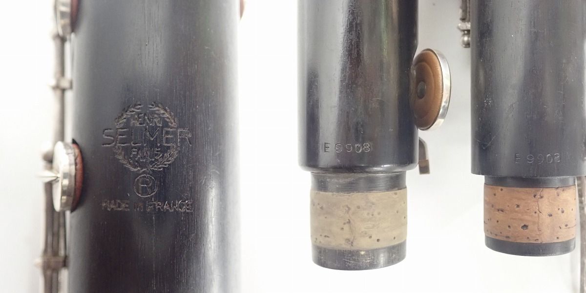 実際に弊社で買取させて頂いた★【型番不明】H.SELMER/セルマー バスクラリネット ハードケース付 の画像 1枚目