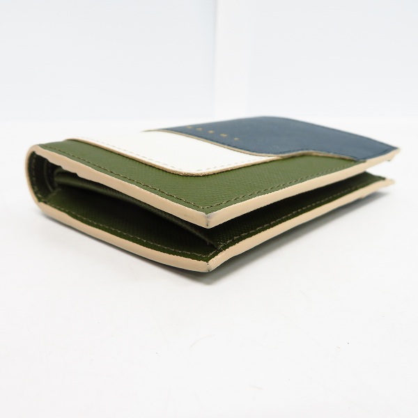 実際に弊社で買取させて頂いたMARNI/マルニ VANITOSI レザー 3トーン 2つ折り財布/ウォレットの画像 2枚目