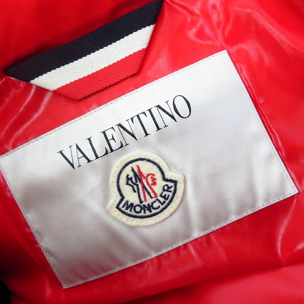 実際に弊社で買取させて頂いたMONCLER×VALENTINO/モンクレール×ヴァレンティノ 18AW VLTN ダウンコートの画像 2枚目