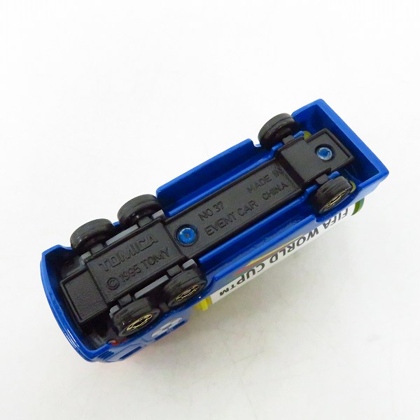 実際に弊社で買取させて頂いたTOMICA/トミカ 2002 FIFA WORLD CUP KOREA JAPAN/日韓ワールドカップ イベントカー サポーター人形付き 4点セットの画像 6枚目