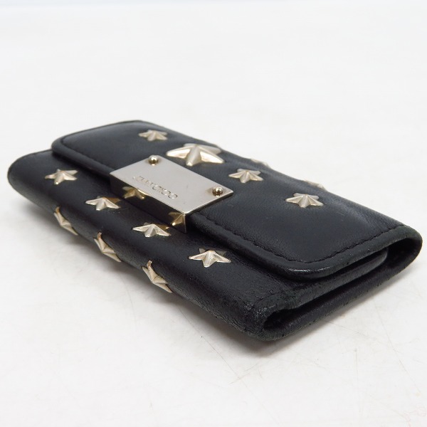 実際に弊社で買取させて頂いたJIMMY CHOO/ジミーチュウ レザー スタースタッズ レザーキーケースの画像 2枚目