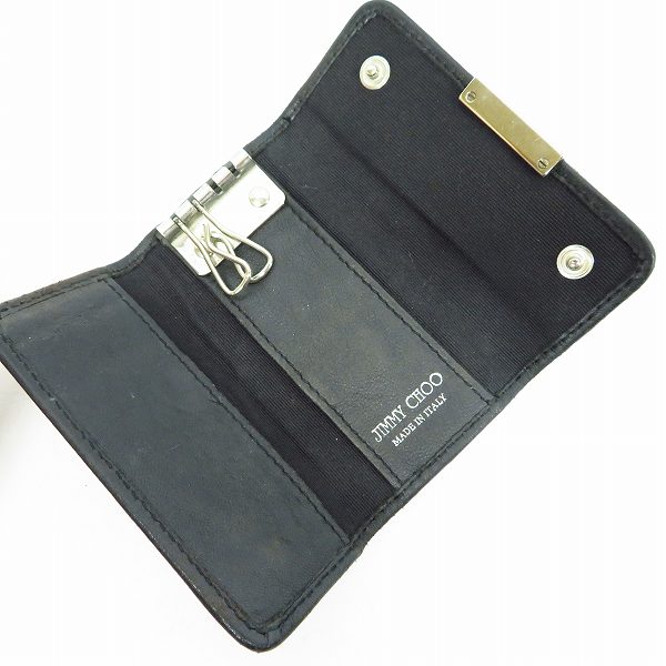 実際に弊社で買取させて頂いたJIMMY CHOO/ジミーチュウ レザー スタースタッズ レザーキーケースの画像 3枚目