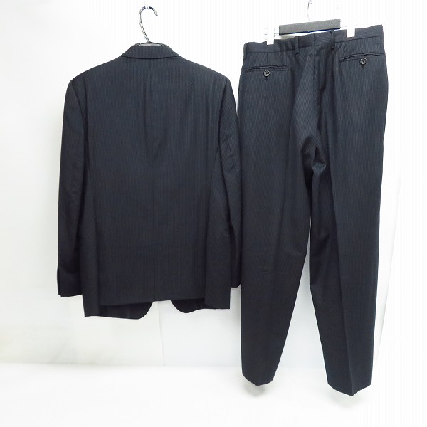 実際に弊社で買取させて頂いた GIORGIO ARMANI/ジョルジオアルマーニ BORGO21 ストライプ セットアップ/50の画像 1枚目