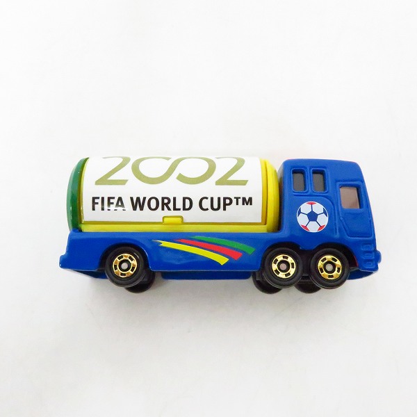 実際に弊社で買取させて頂いたTOMICA/トミカ 2002 FIFA WORLD CUP KOREA JAPAN/日韓ワールドカップ イベントカー サポーター人形付き 4点セットの画像 3枚目