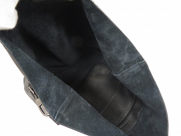 実際に弊社で買取させて頂いたGIORGIO ARMANI/ジョルジオアルマーニ レザー ショルダーバッグの画像 3枚目