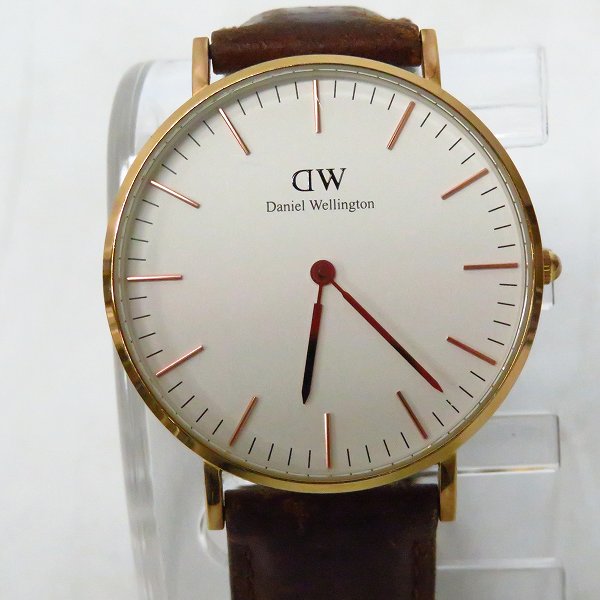 実際に弊社で買取させて頂いたDaniel Wellington/ダニエルウェリントン レザーベルト クォーツ/腕時計/ウォッチ B36R8
