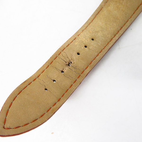 実際に弊社で買取させて頂いた【ジャンク】EMPORIO ARMANI/エンポリオアルマーニ レザーバンド 自動巻き 腕時計 AR-4209の画像 5枚目