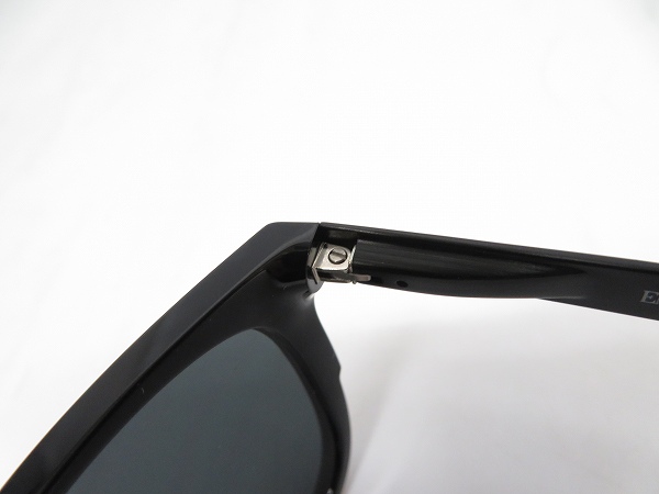 実際に弊社で買取させて頂いたEMPORIO ARMANI/エンポリオ アルマーニ サングラス/アイウェア/EA4114F 5017/87の画像 5枚目