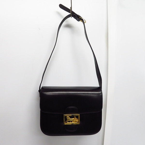 実際に弊社で買取させて頂いたCELINE/セリーヌ レザー ショルダーバッグ 馬車 ゴールド金具 の画像 2枚目