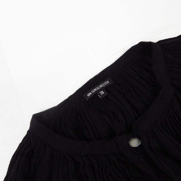実際に弊社で買取させて頂いたANN DEMEULEMEESTER/アンドゥムルメステール ノーカラー ギャザーデザイン ブラウス/38の画像 4枚目
