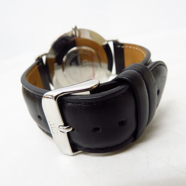 実際に弊社で買取させて頂いたDaniel Wellington/ダニエルウェリントン  クォーツ 腕時計 レザーベルトの画像 2枚目