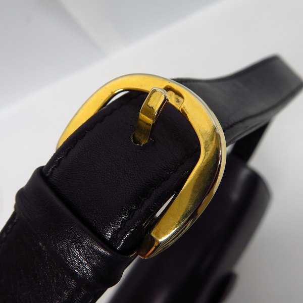 実際に弊社で買取させて頂いたCELINE/セリーヌ レザー ショルダーバッグ 馬車 ゴールド金具 の画像 8枚目