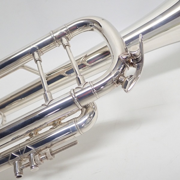 実際に弊社で買取させて頂いた★Vincent Bach/ヴィンセント バック Stradivarius Model 37 ML トランペット 純正ハードケース付きの画像 5枚目