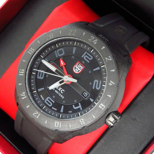 実際に弊社で買取させて頂いたLUMINOX/ルミノックス  SXC PC CARBON GMT 5020 SERIES クォーツ/ウォッチ/腕時計 Ref. 5021 GN XS