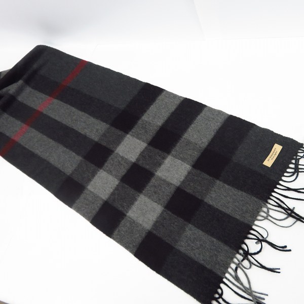 実際に弊社で買取させて頂いたBURBERRY/バーバリー チェック柄マフラー ブラック×グレーの画像 2枚目