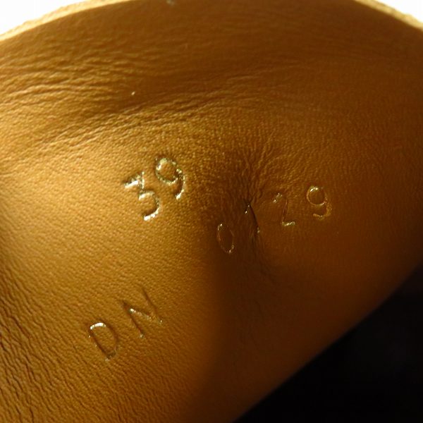 実際に弊社で買取させて頂いたGIVENCHY/ジバンシィ ロゴバンド レザー ローカットスニーカー BH0002H0FU-116/39の画像 5枚目