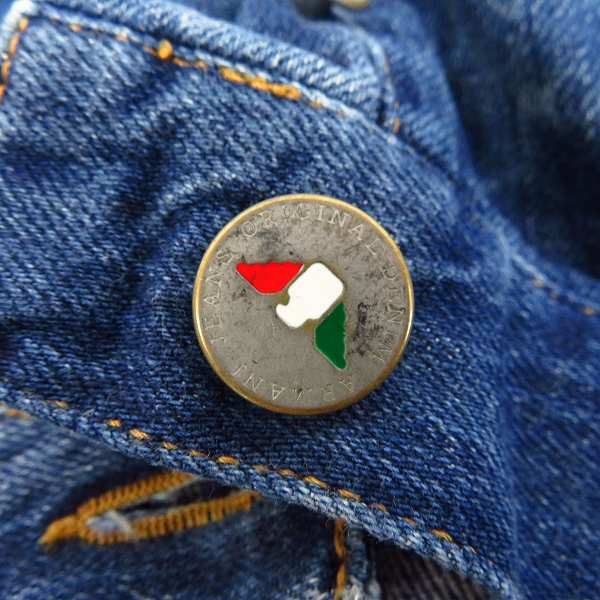 実際に弊社で買取させて頂いたARMANI JEANS/アルマーニジーンズ ボタンフライ ダメージ加工 デニムパンツ/34の画像 7枚目