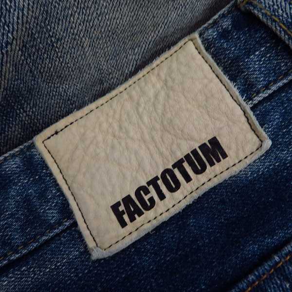 実際に弊社で買取させて頂いたFACTOTUM/ファクトタム 加工ストレート ストレッチ デニムパンツ/ジーンズ 0143316 Size：31の画像 2枚目